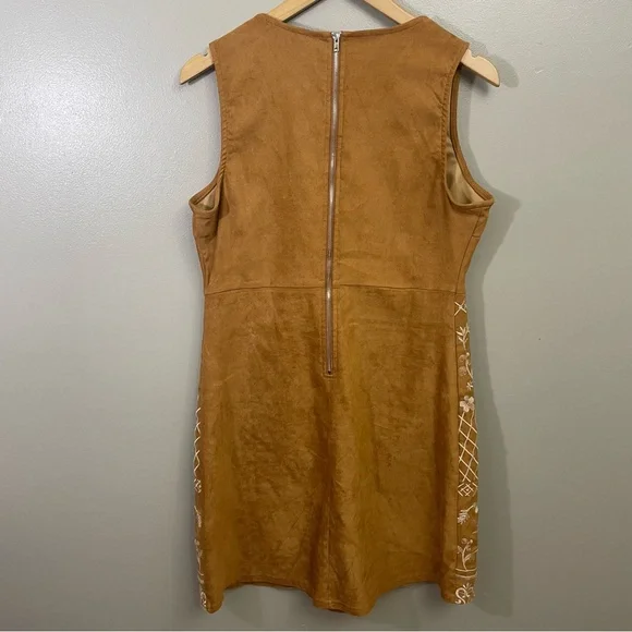 Savanna Jane Glory Days Embroidered Faux Suede Dress. Women’s size medium - Picture 6 of 11